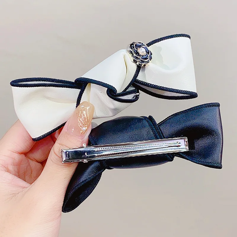 High Ponytail Rose Hairpin Leather Duck Beak Clip Simple Black and White Bow Hair Clip for Girls Accessories