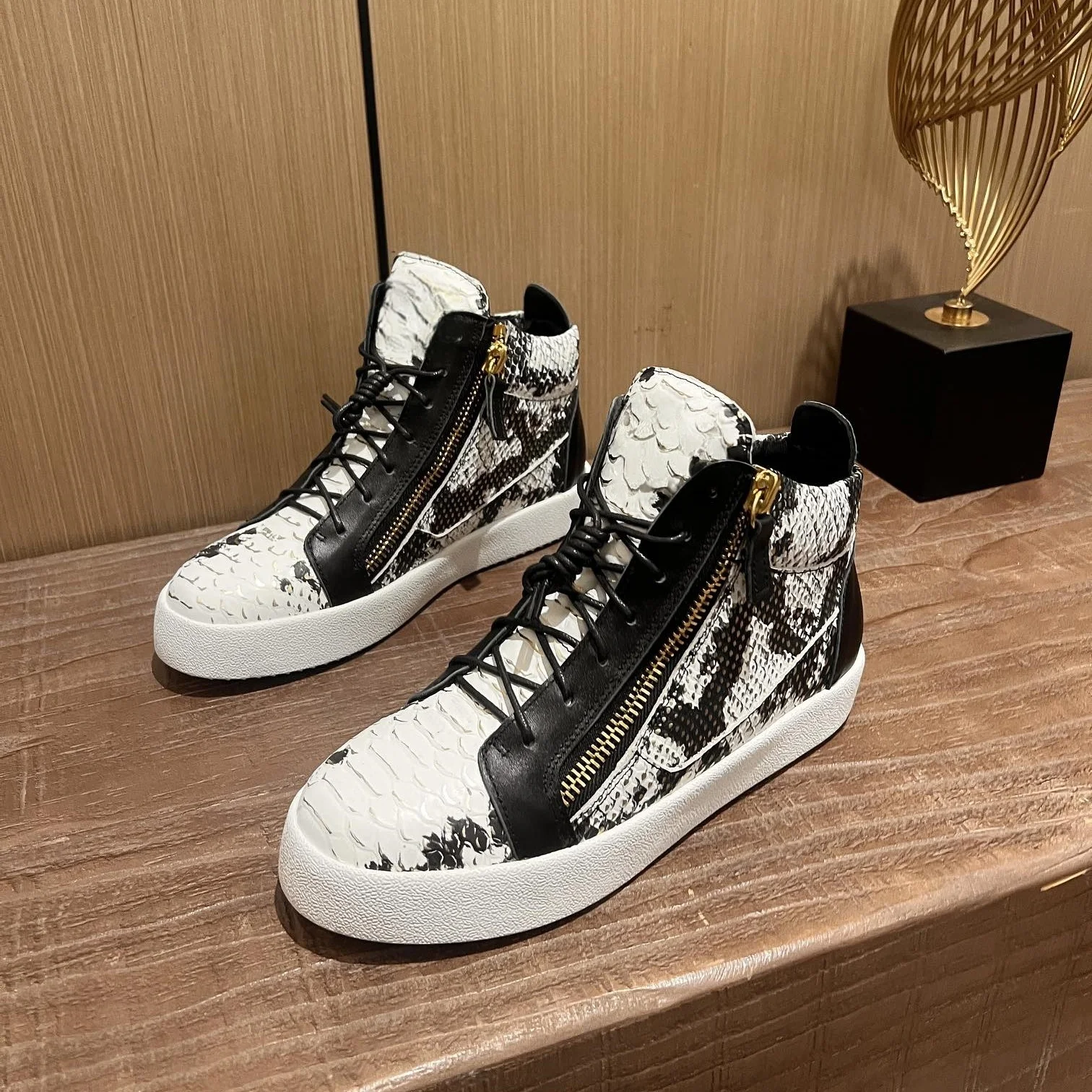 

Top Quality Casual Sneakers for Men Brand Designer Women High-top Tennis shoes 35-48 Luxury Genuine Leather GZ Sports shoes 0238