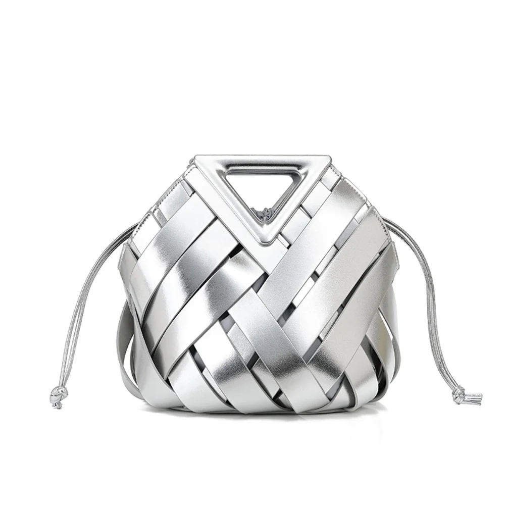 新しい野菜バスケット三角磁気バックル織り中空レディースバッグハンドバッグ、シングルショルダー斜めクロスバケットバッグ