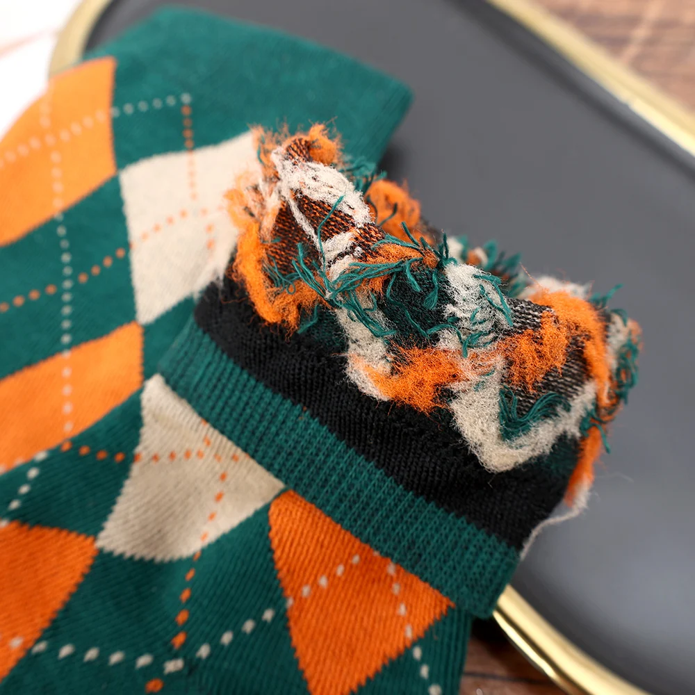 Modische karierte gestreifte Socken für Damen und Herren, Herbst und Winter, wärmende Diamant-Socken, Streetwear, lustige Argyle-geometrische Socken. – Detail 9