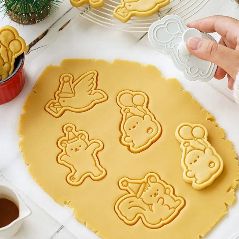 Cute Animals Carnival Cookies Stamps and Cutters Cartoon Squirrel/Bear/Duck/Pigeon Biscuit Molds Fondant Cake Decor Baking Tools