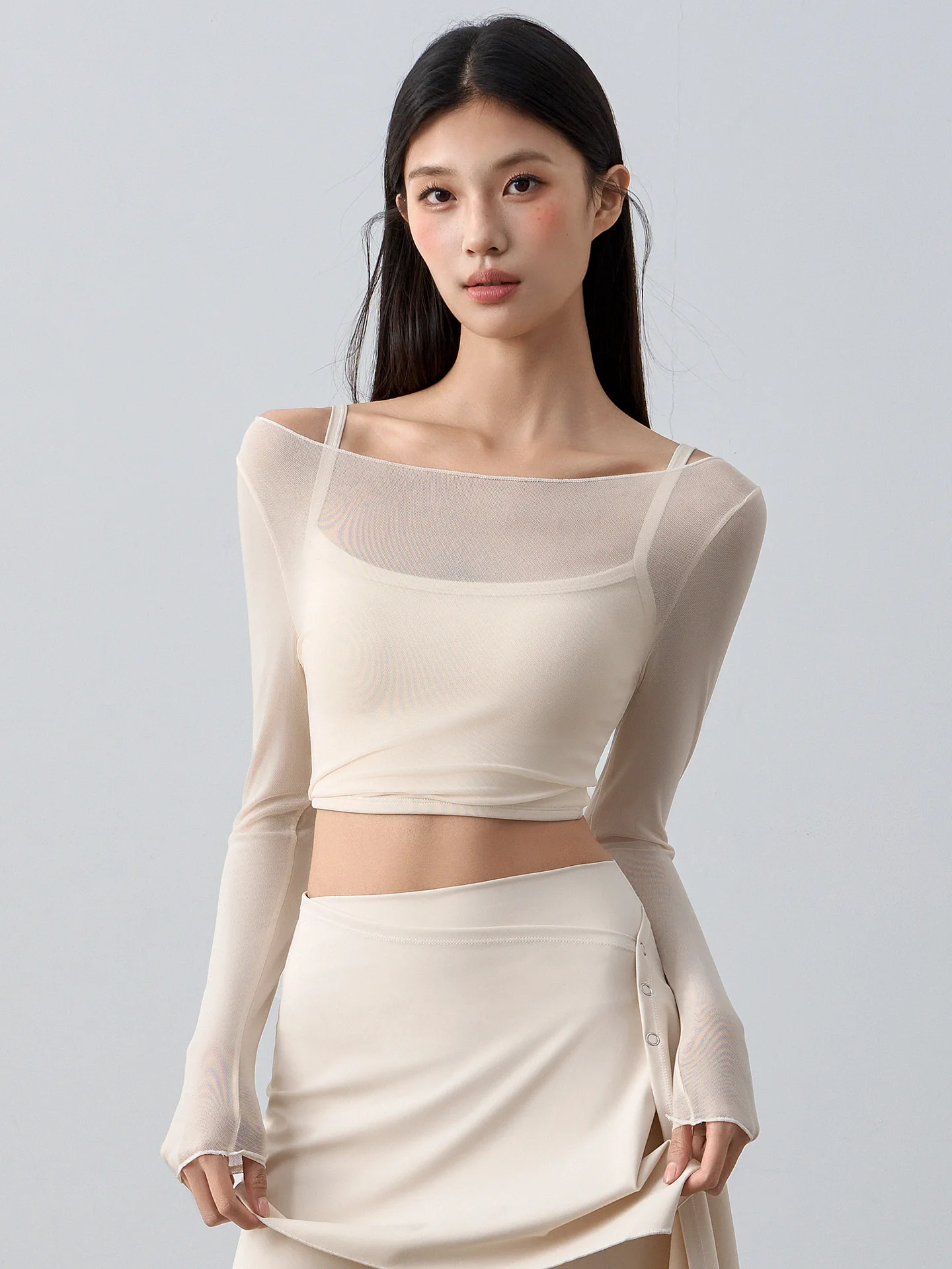 Elegant Yoga Fitness Running Women's Long Sleeve Mesh Top with Chest Pad Breathable Comfortable Skin-Friendly Short Length