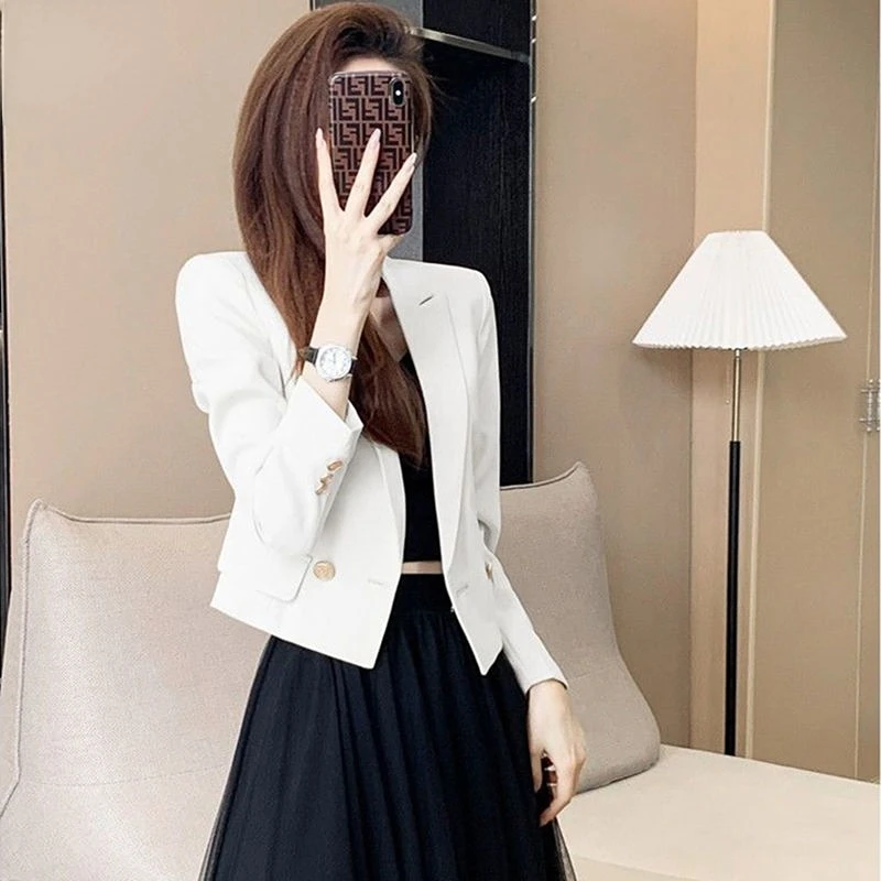 Ccropped abbigliamento cappotti bianco 2024 Blazer da donna abiti sartoriali ultima moda giacca corta per le donne Blazer di tendenza Casual nuovo