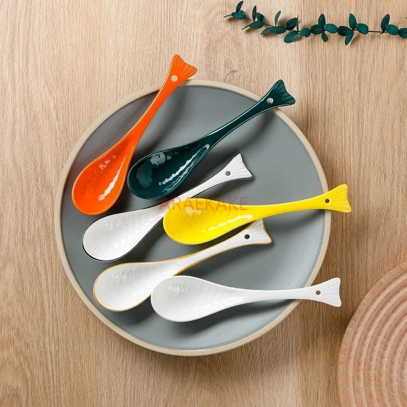 ملعقة سيراميك إبداعية ولطيفة ، ملعقة ذيل السمكة ، ملعقة حساء للشرب المنزلي ، ملعقة سيراميك بمقبض طويل