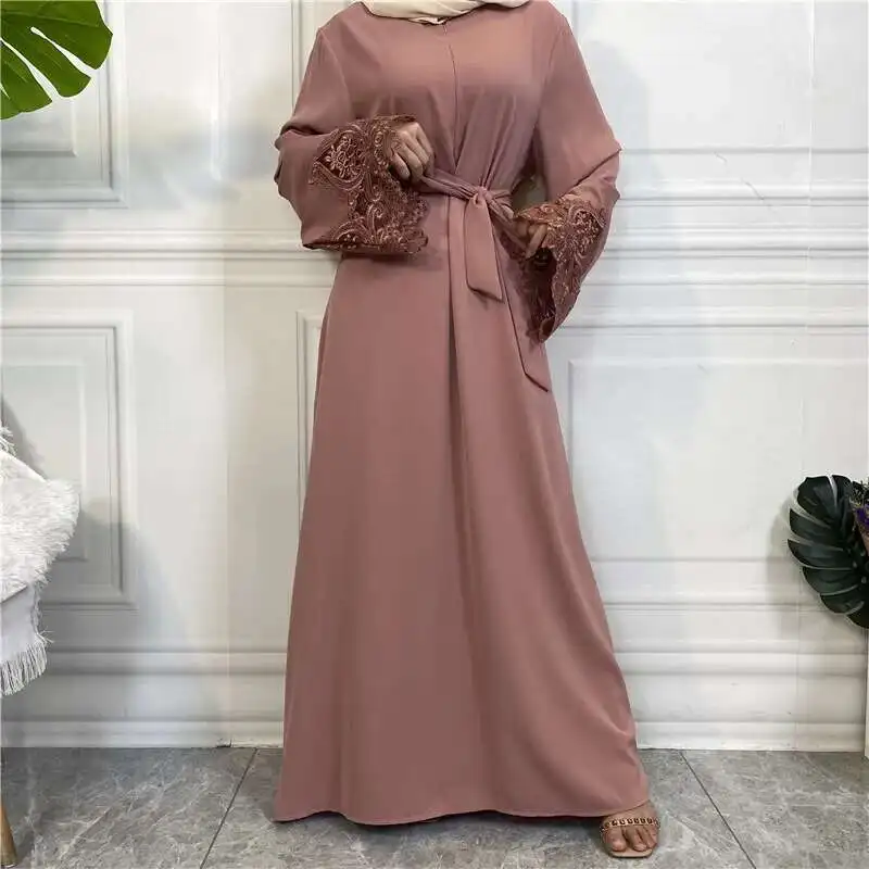 

Dubai New Solid Color Floral Lace Zipper Dress 6659 2025 Muslim Long Dress Robe Abaya Ramadan Dubai Luxury Islam Elegant