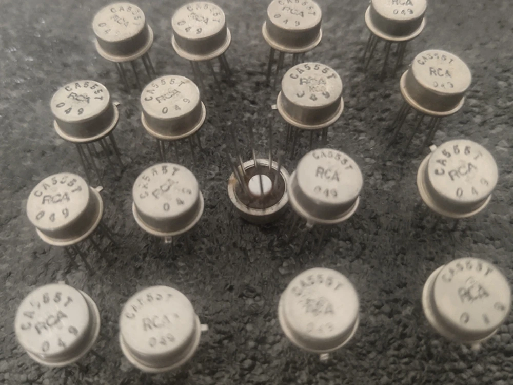 

CA555T LM555CH 1pcs/lot New&Original In Stock