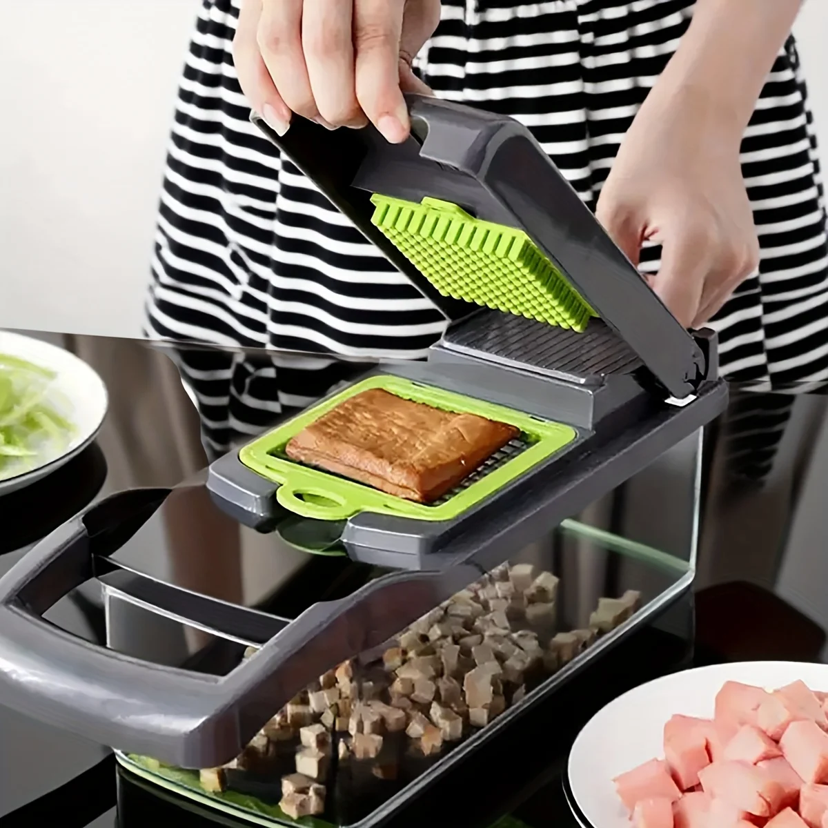 Multifunction Vegetable Slicer 4