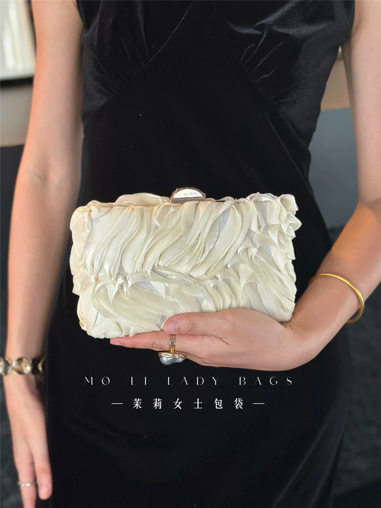 Fashion Satin Pleated Square Bag Luxury Exquisite Women Handbag Wedding Party Banquet Clutch Purse Shoulder Crossbody Bag