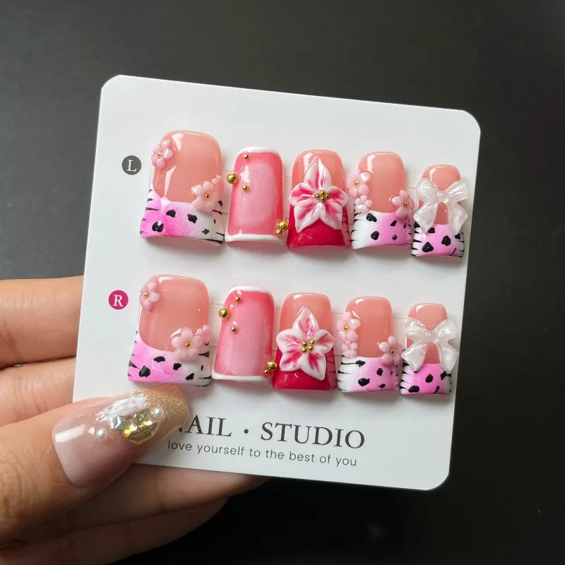 10 pièces à la main Kawaii ongles rose imprimé léopard presse sur ongles 3D arc conception florale mignon bec de canard faux ongles doux Dessert Style