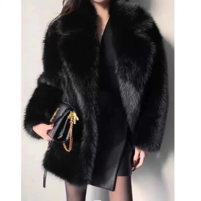 

Верхняя одежда Новое модное и теплое пальто Высококачественное меховое пальто с имитацией лисьего меха Женское свободное пальто средней длины с лацканами для молодых меха