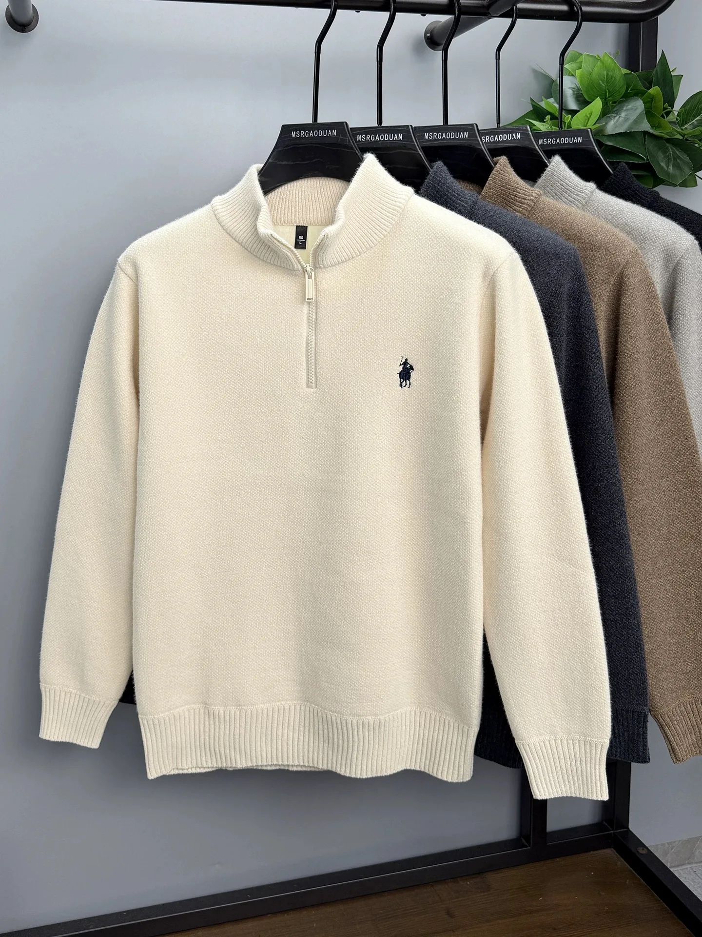 Marca de luxo zíper semi alta pescoço camisola masculina high-end moda rabo de cavalo golfe bordado inverno novo veludo quente malha pulôver