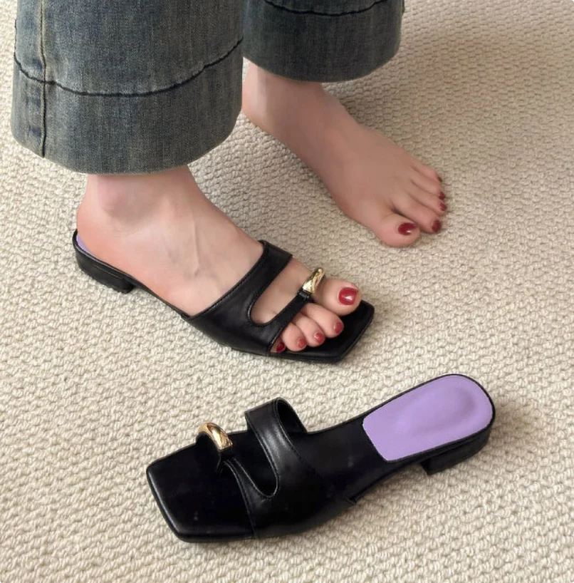 Zapatillas de Mujer con punta redonda a la moda, sandalias de verano para Mujer, zapatos deslizantes, Pantuflas para Mujer, pinzas para Mujer, Chanclas de cuero para Mujer