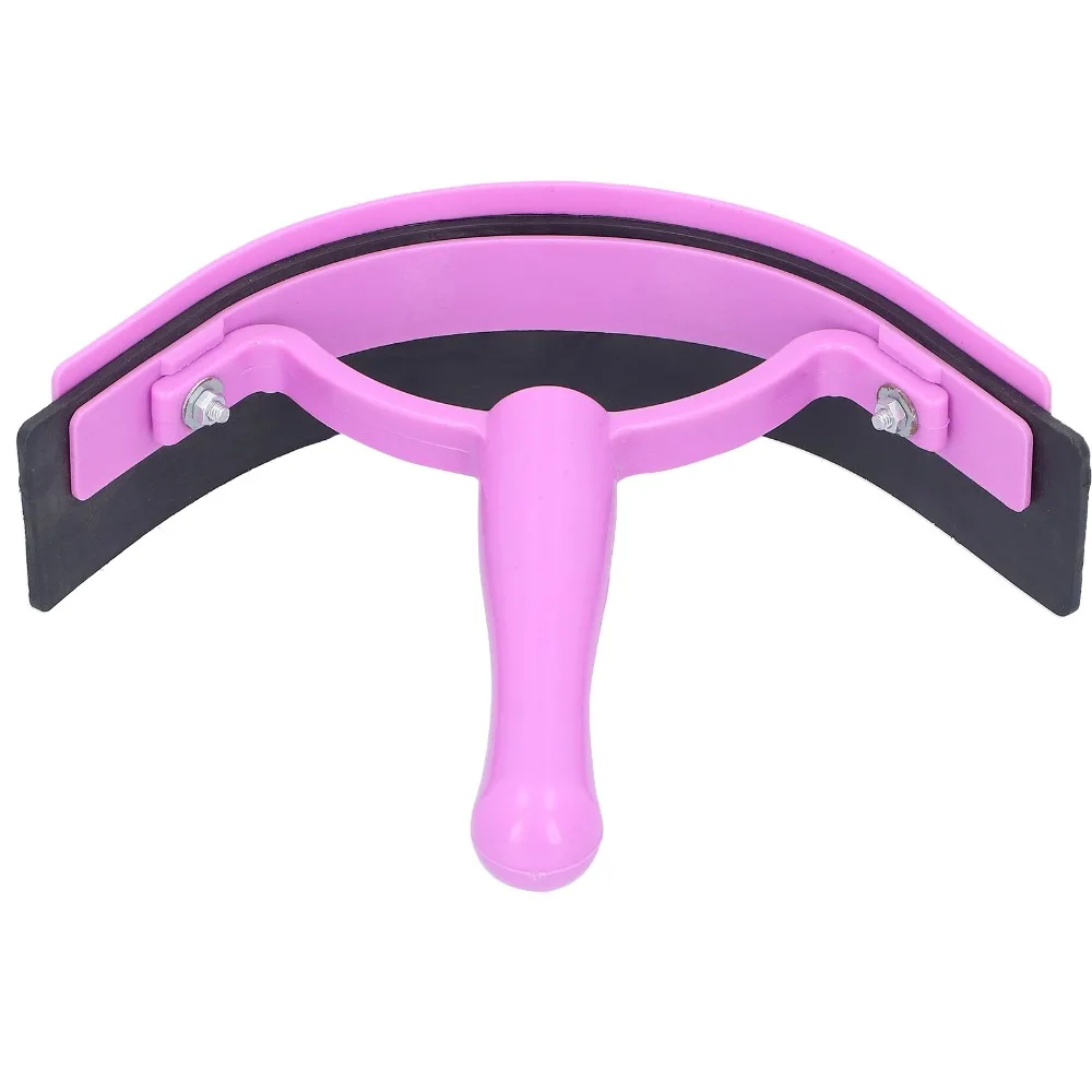 Random Color Horse Sweat Scraper Rubber Ergonomic Livestock Grooming Tool Comfortable Grip Plastic Handle Handheld Sweat Scraper