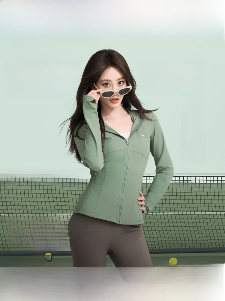 

Женская солнцезащитная одежда Banana Le Ultra Model: охлаждающий эффект, быстрое высыхание, регулировка талии, защита от УФ-лучей