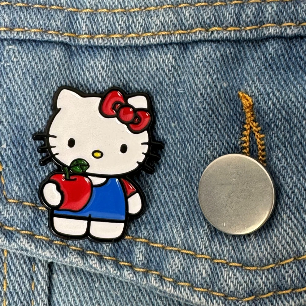 Manga Esmalte Pinos Saco Lapela, Coisas Bonitas Broches, Emblemas De Metal, Mochila Jóias Presente, Roupas Jóias