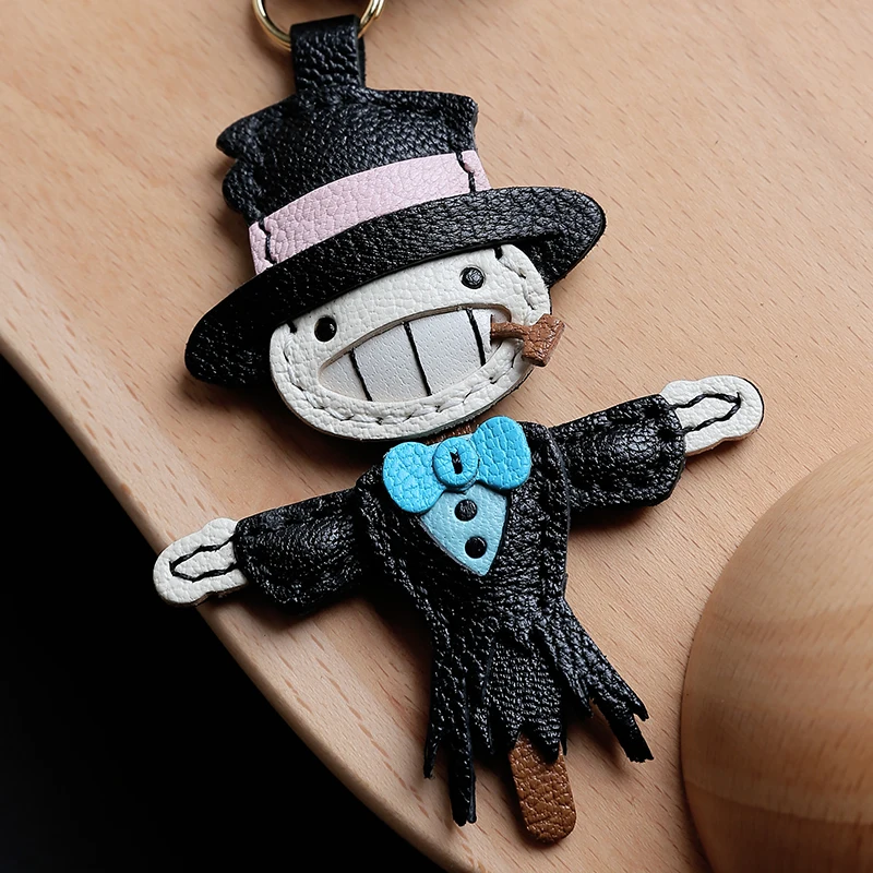 

Scarecrow Cute Cartoon Character Keychain Handmade Bag Charm High Quality Leather Bags Pendant Exquisite Gift Car Ornament