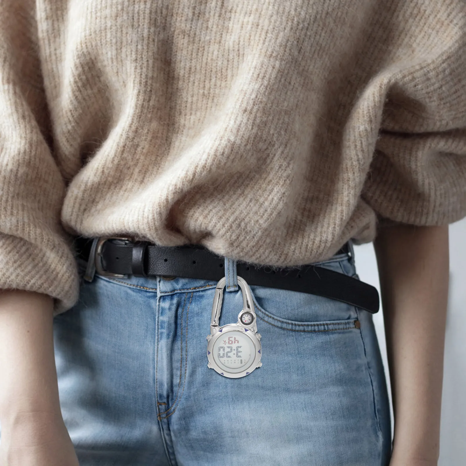 

Stylish Carabiner Watch for Mountaineering Luminous Dial Easy to Read At Night Multipurpose Outdoor Gear Clip on Watch