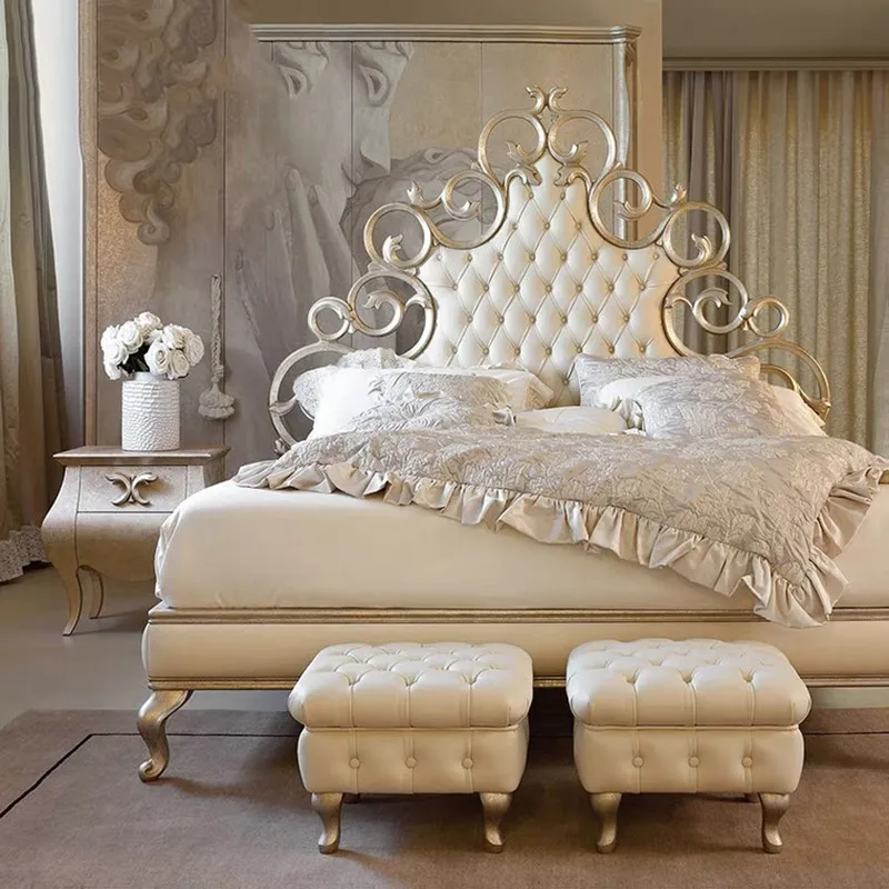 \uxury high-end solid wood bed luxury single double solid wood carved hollow princess bed French fabric soft bed