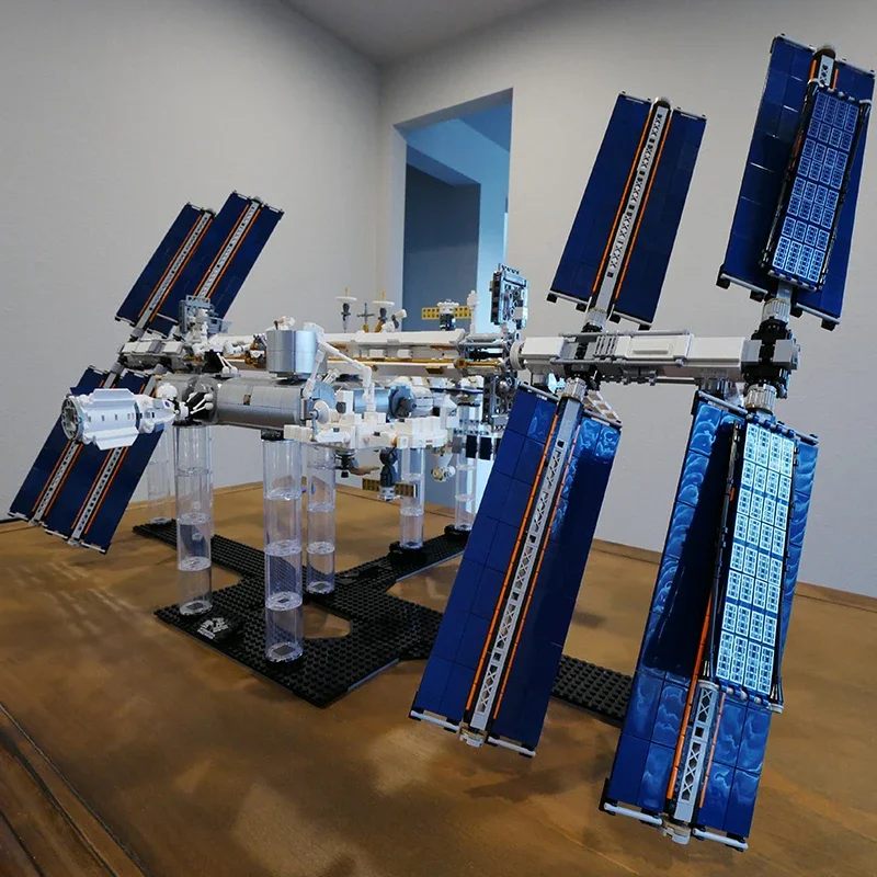 Moc International Space Station Building Blocks Set ISS Federal Universe Detector Bricks Model Toys for Children Birthday Gifts