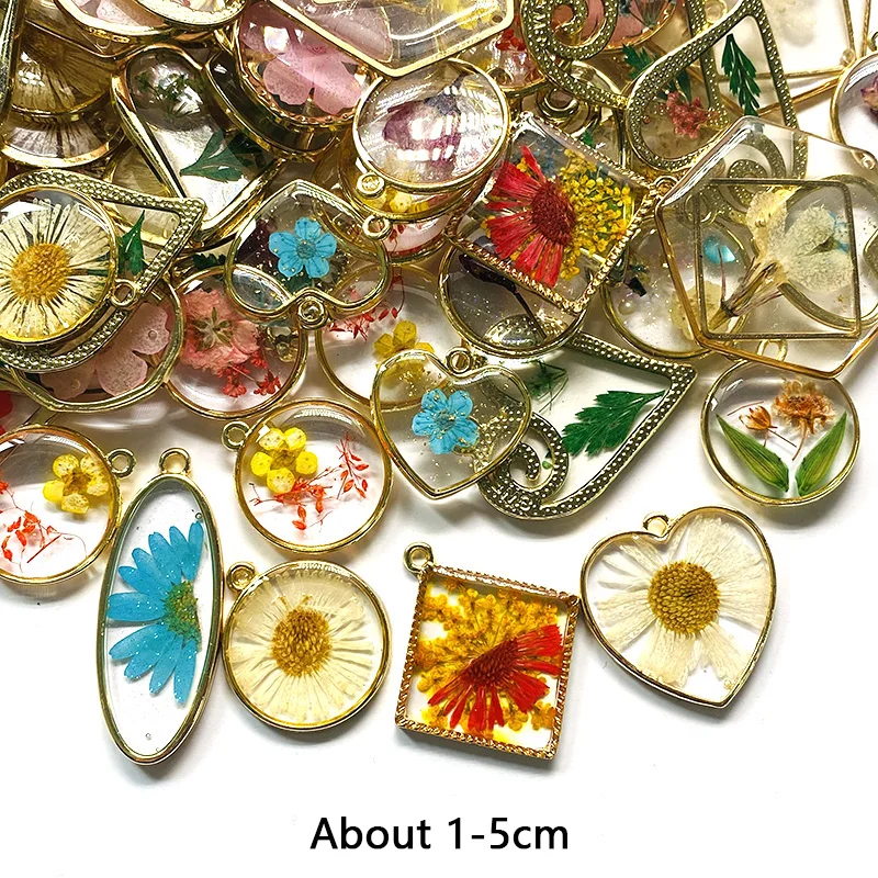 السائبة بالجملة 5/10/30 قطعة المجففة زهرة سحر الكثير شكل القلب جولة الزهور الصناعية قلادة لصنع المجوهرات قلادة