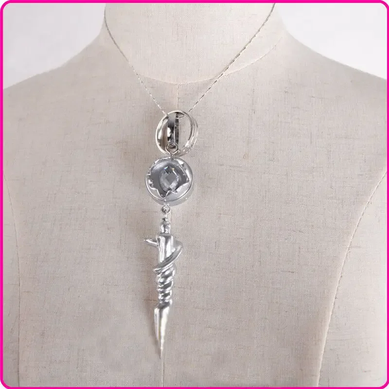 Endgültige Fantasie Xiii FF13-2 Serah Farron Verlobung Halskette Anhänger Paar Liebhaber Schmuck Geschenke Harz Halsketten Cosplay Requisiten