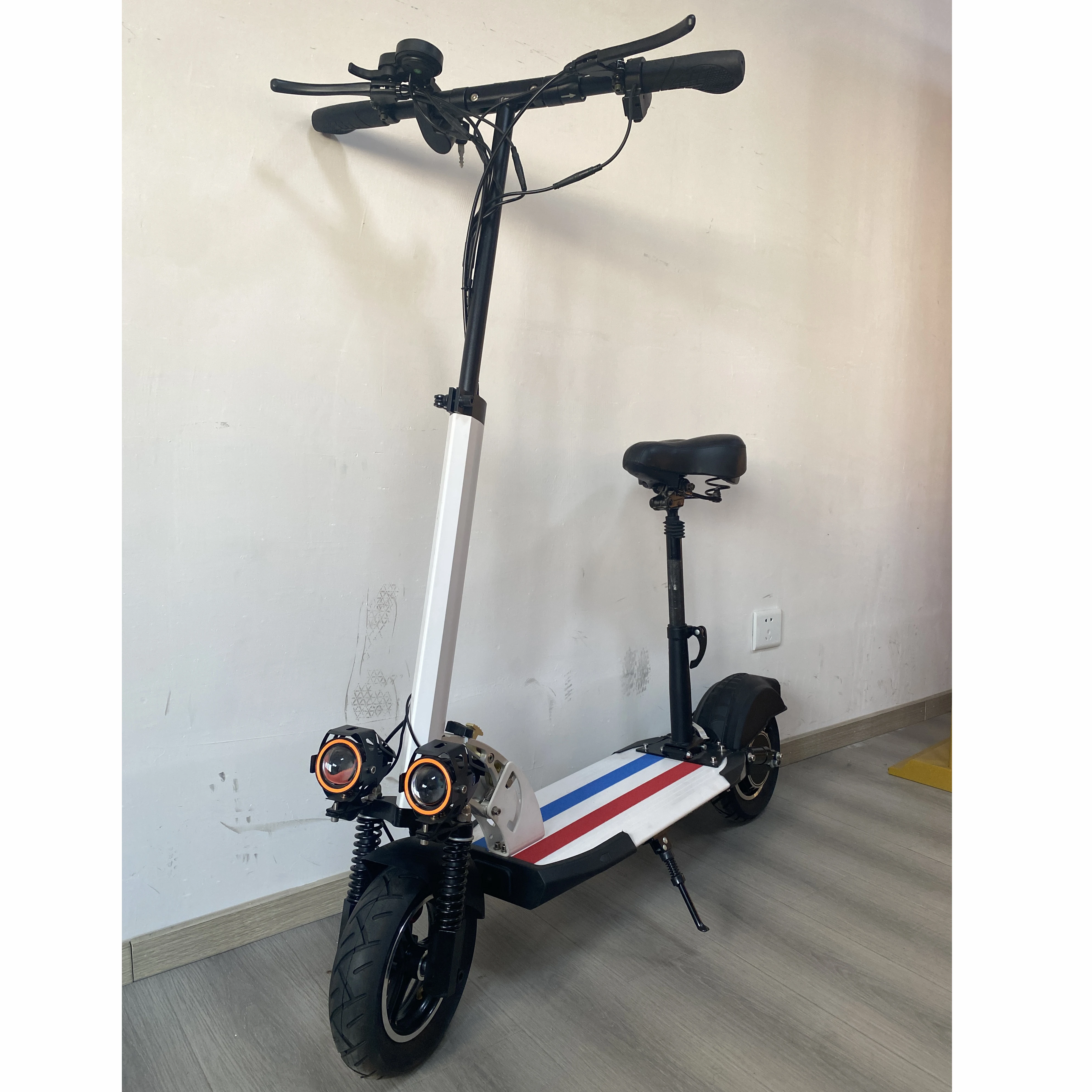 

2023 Мощный складной электрический самокат для взрослых с двигателем 500 Вт, детские самокаты E Scooter