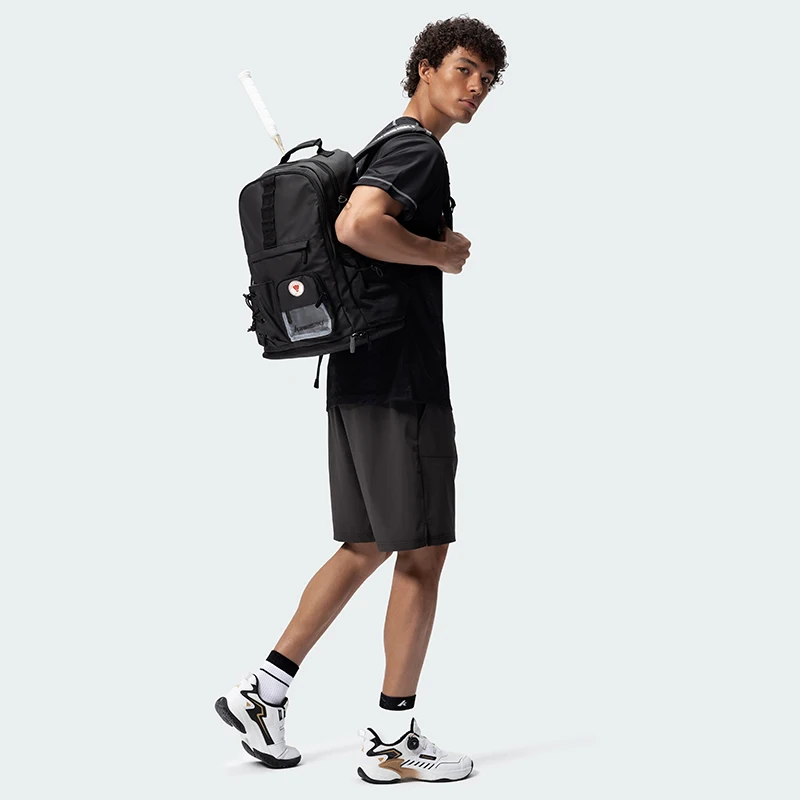 Kawasaki 2025 Brand New Tennis Bag Backpack Fashionable Lightweight Badminton Bag with Independent Shoe Compartmen K2G00-C8245