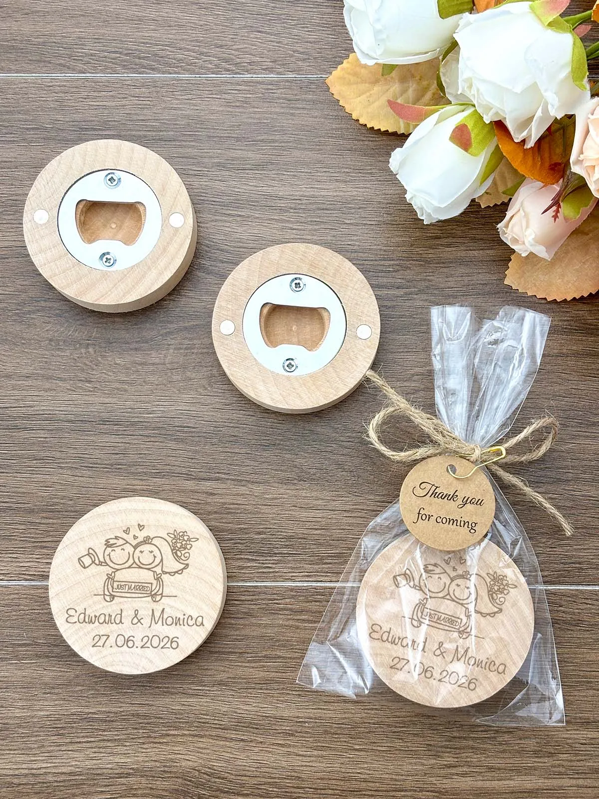 Wedding Magnet Favors Custom Wooden Magnet Bottle Openers Wedding Gifts for Guests Personalized Fridge Magnets Wedding Souvenirs