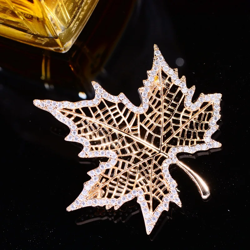 Chinese Style Good Fortune Lucky Hollow Maple Leaf Brooch Sparkling Zircon Elegant Lapel Pin For Women Suit Coat Daily Wear Gift