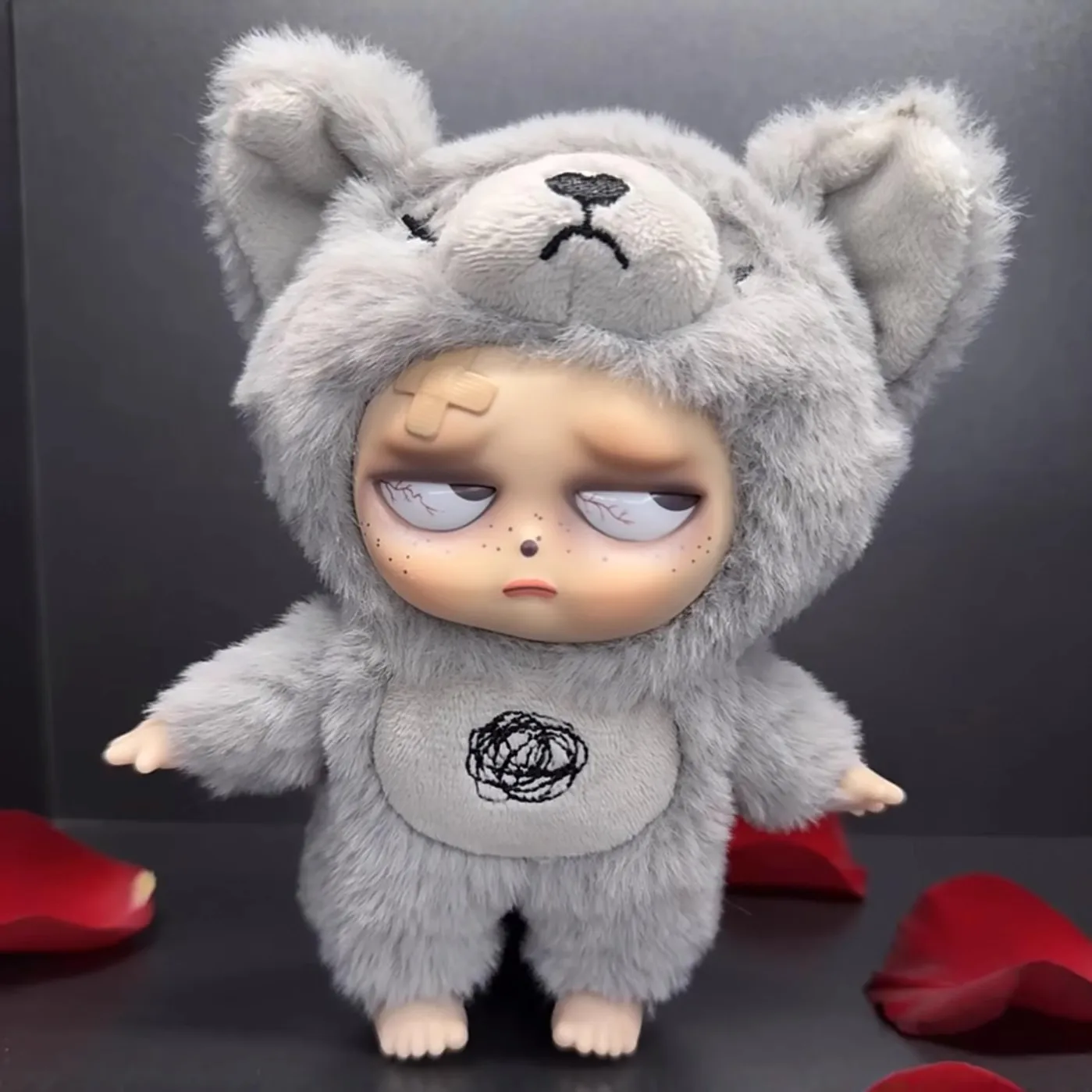 حار جديد Sleepless Grumpipi سلسلة صندوق أعمى الفينيل أفخم قلادة Kawaii صندوق غامض أنيمي الشكل الديكور جمع طفل هدية