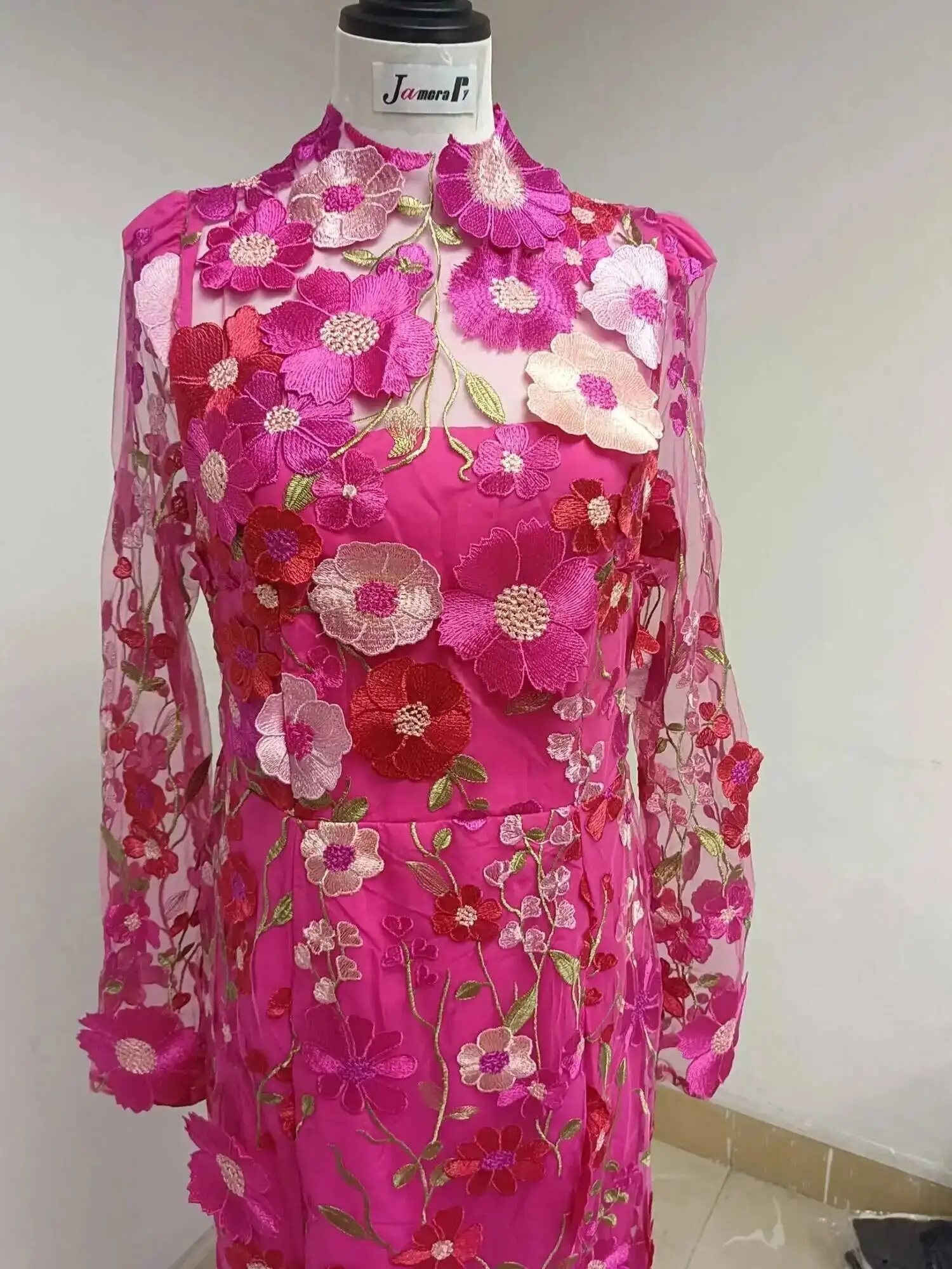 فستان سهرة متوسط الطول ، أكمام طويلة ، فاخر ، تطريز زهور ثلاثي الأبعاد ، رداء حفلة موسيقية ، مصمم علامة تجارية ، عطلة ، مناسبات رسمية جديدة ،