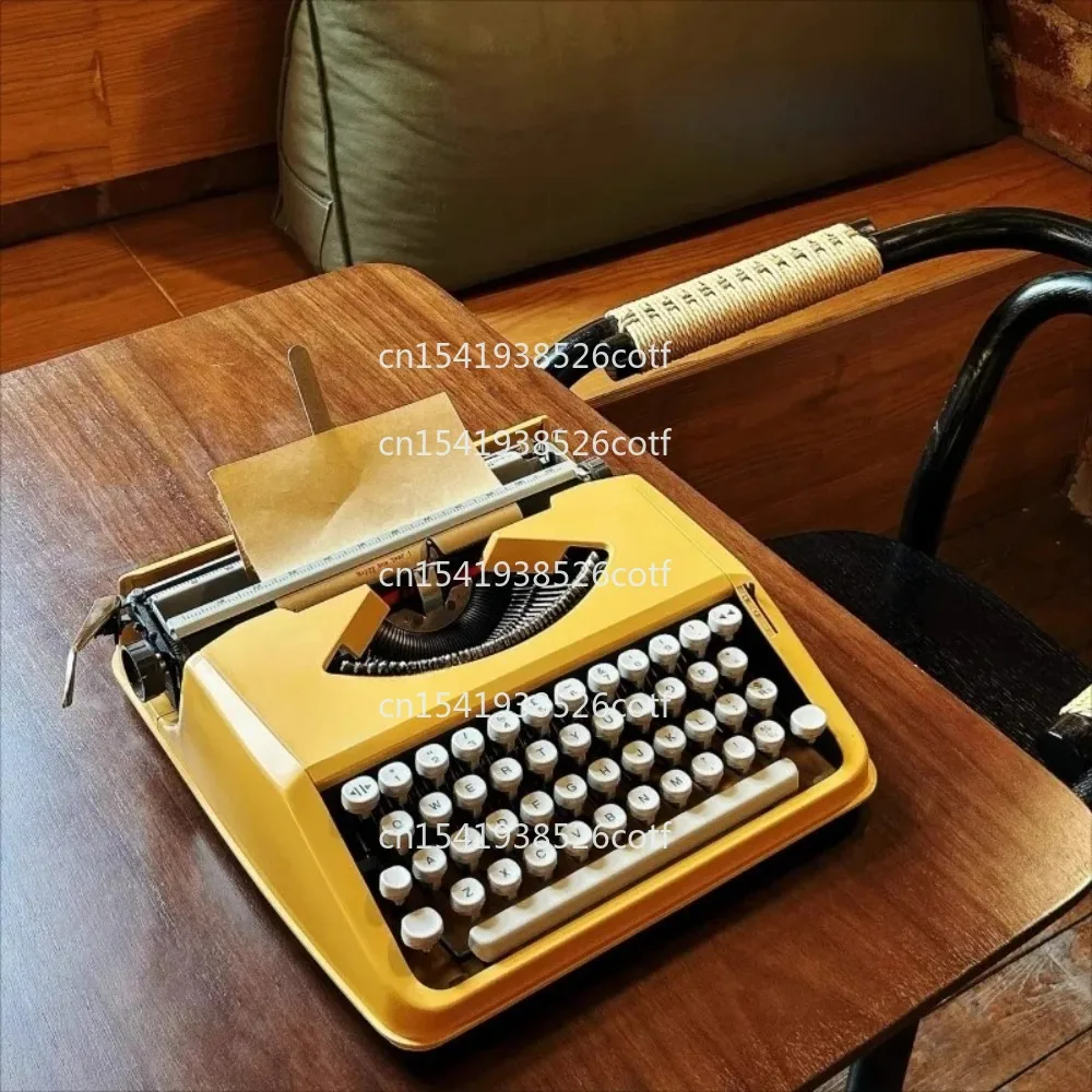 

Рекомендованная винтажная пишущая машинка от владельца магазина