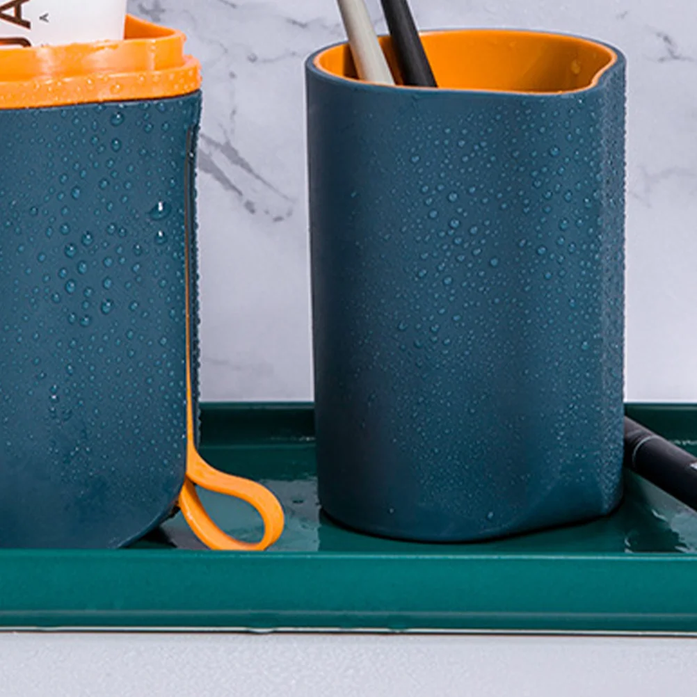 حقيبة تخزين فرشاة الأسنان المحمولة للسفر لفرشاة معجون الأسنان، كوب غسيل مدمج، بار المطبخ باللون الأزرق الداكن