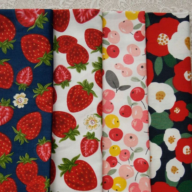 

100x160 см хлопчатобумажная ткань с принтом клубники, саржевый материал для шитья платья «сделай сам», детская одежда, пижамная сумка, постельные принадлежности, текстиль