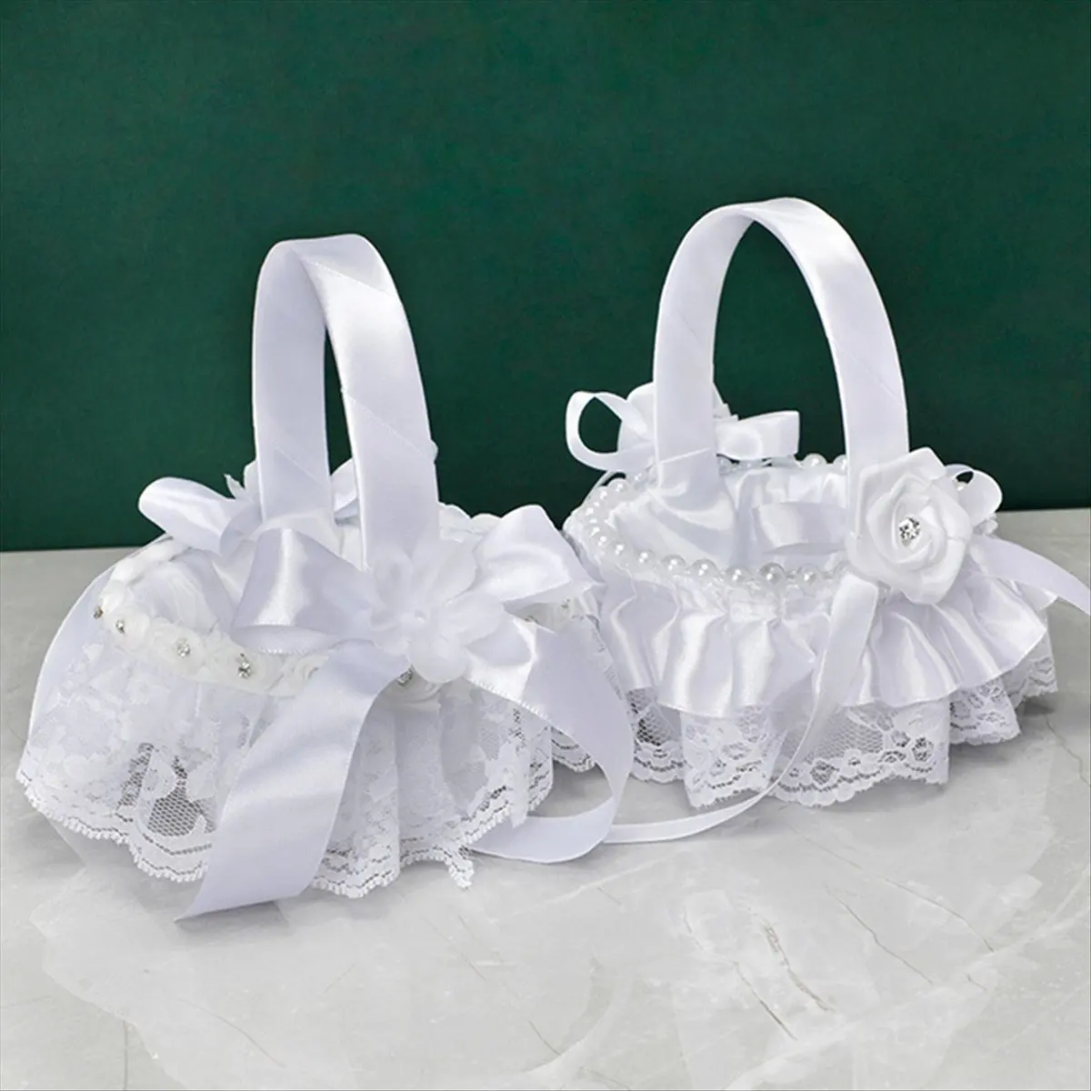 HITL 2Pcs White Flower Girls Basket Wedding Basket for Flower Bride/Kids Hand Held Wedding Ceremony Party Decorations,A