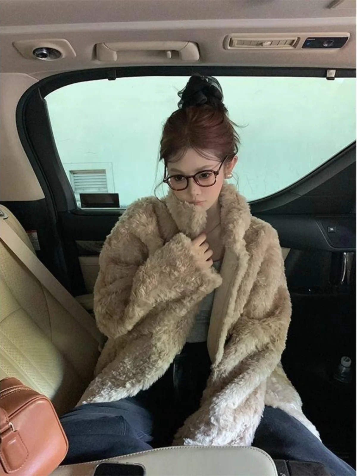 ملابس خارجية للسيدات صديقة للبيئة من الفرو للنساء ذات ياقة واقفة معطف شتوي جديد مستدام