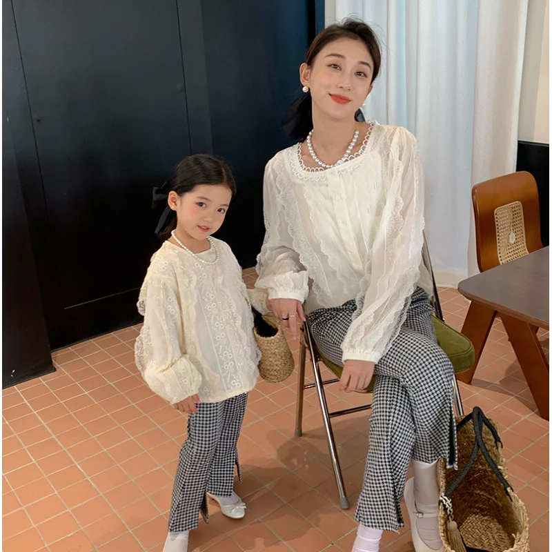 Family Matching Outfits Girls' Lace Doll Shirt Korean Style Mother and Daughter Round Neck Long Sleeve Shirt Autumn NewH22Q135