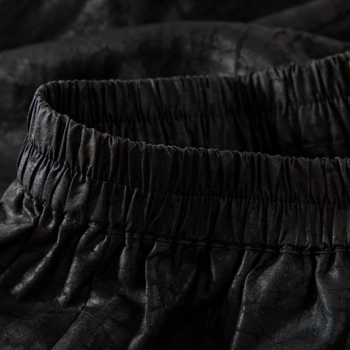 2025 Women's Autumn New 100% Natural Mulberry Silk Turtle Crack Fragrant Cloud Yarn Black Loose Elastic Waist Straight-leg Pants