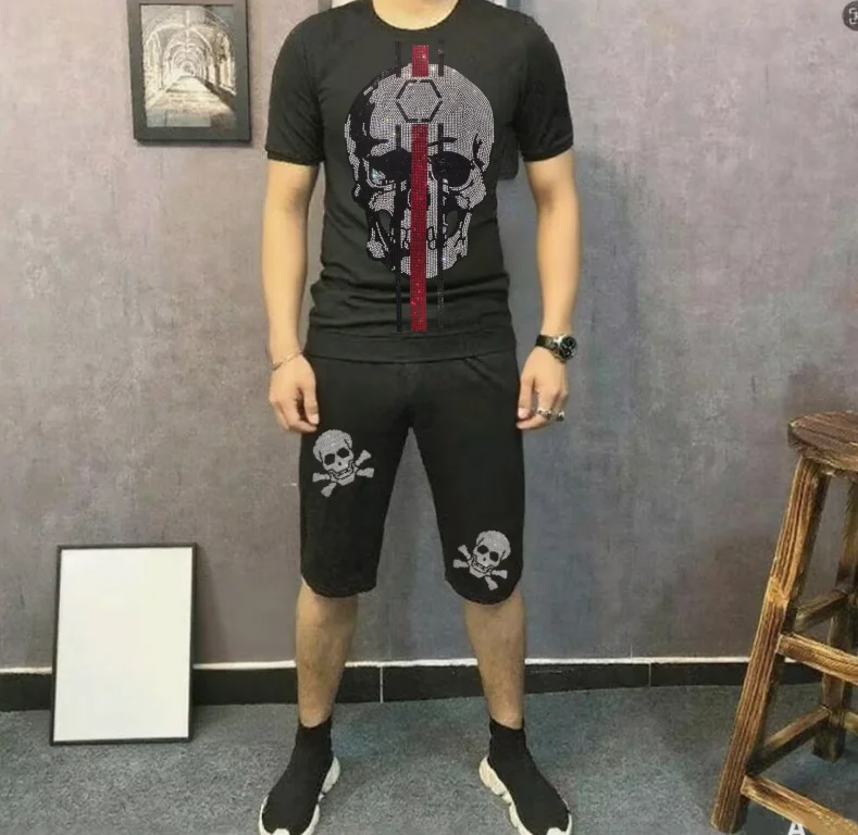 

Designer tracksuit for Men Rhinestone Branded Stylish Luxury men outfit 2025 top tees