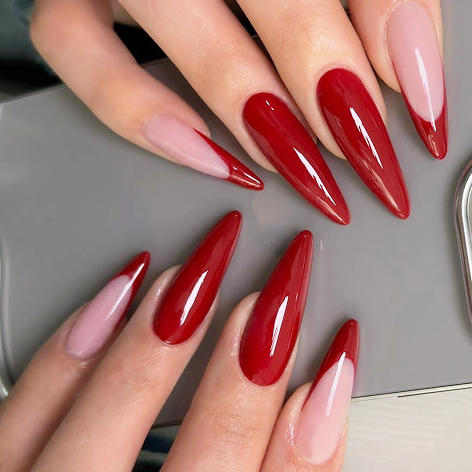 Vino rojo prensa en uñas Simple Color sólido largo almendra uñas postizas mujeres y niñas encanto manicura cubierta completa uñas postizas 24 Uds