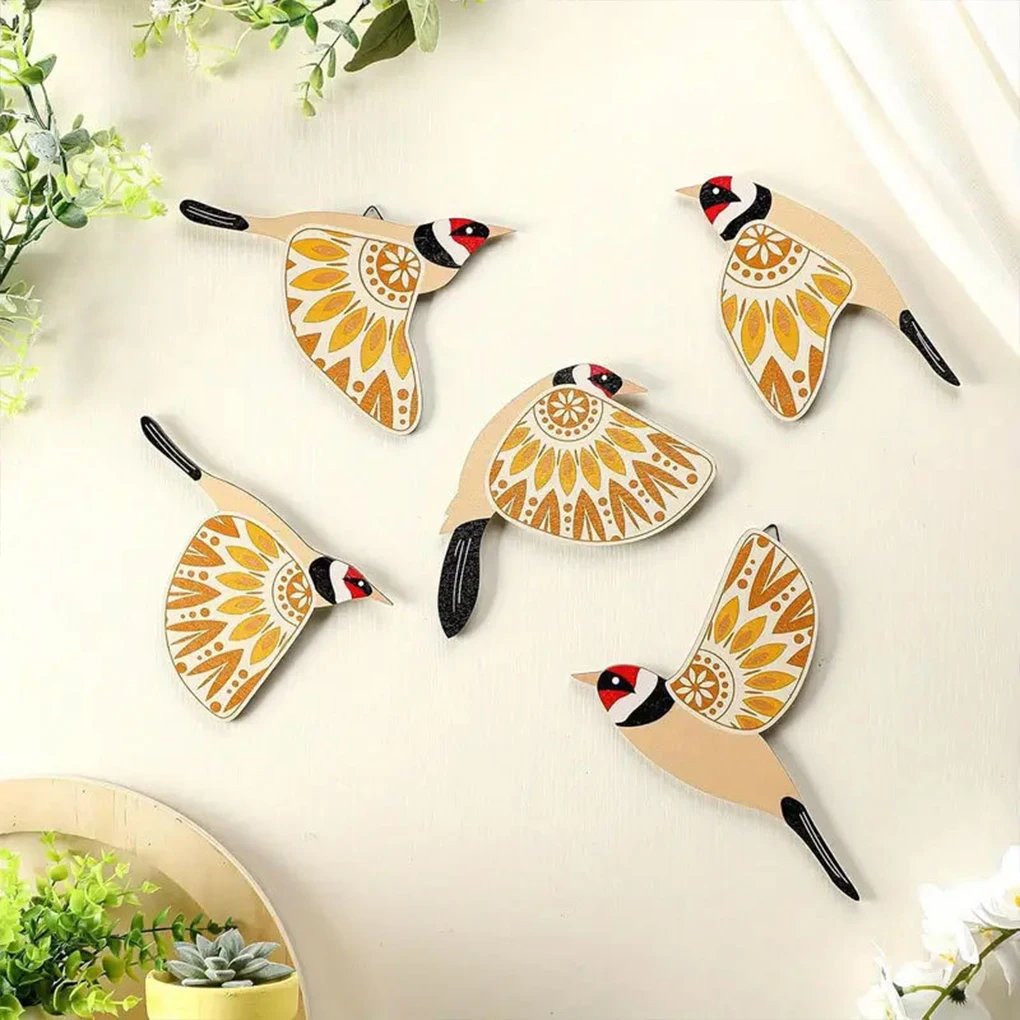 5pcs/Set Retro Wooden Bird Art Wall Decorations Flying Bird Hanging Background Living Room Rural Indoor Outdoor Ornaments Gifts