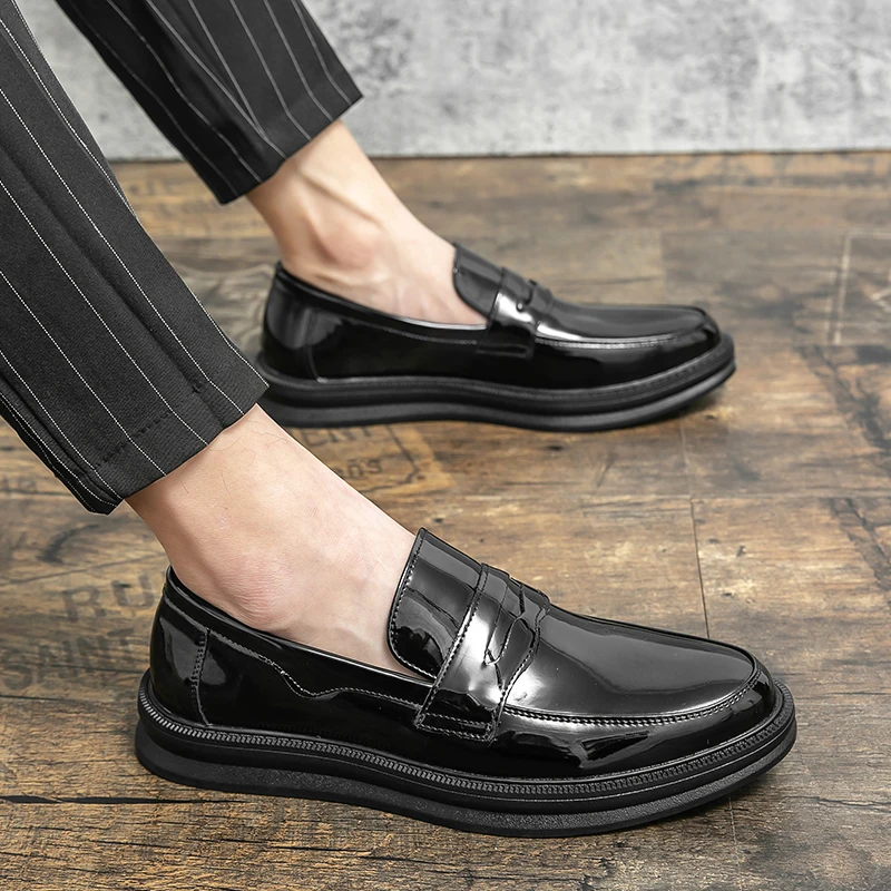 

Classic Outdoor Office Dress Loafers Men New Handmade Flats Patent Leather Business Shoes Quality Comfy Anti-slip Walking Shoes