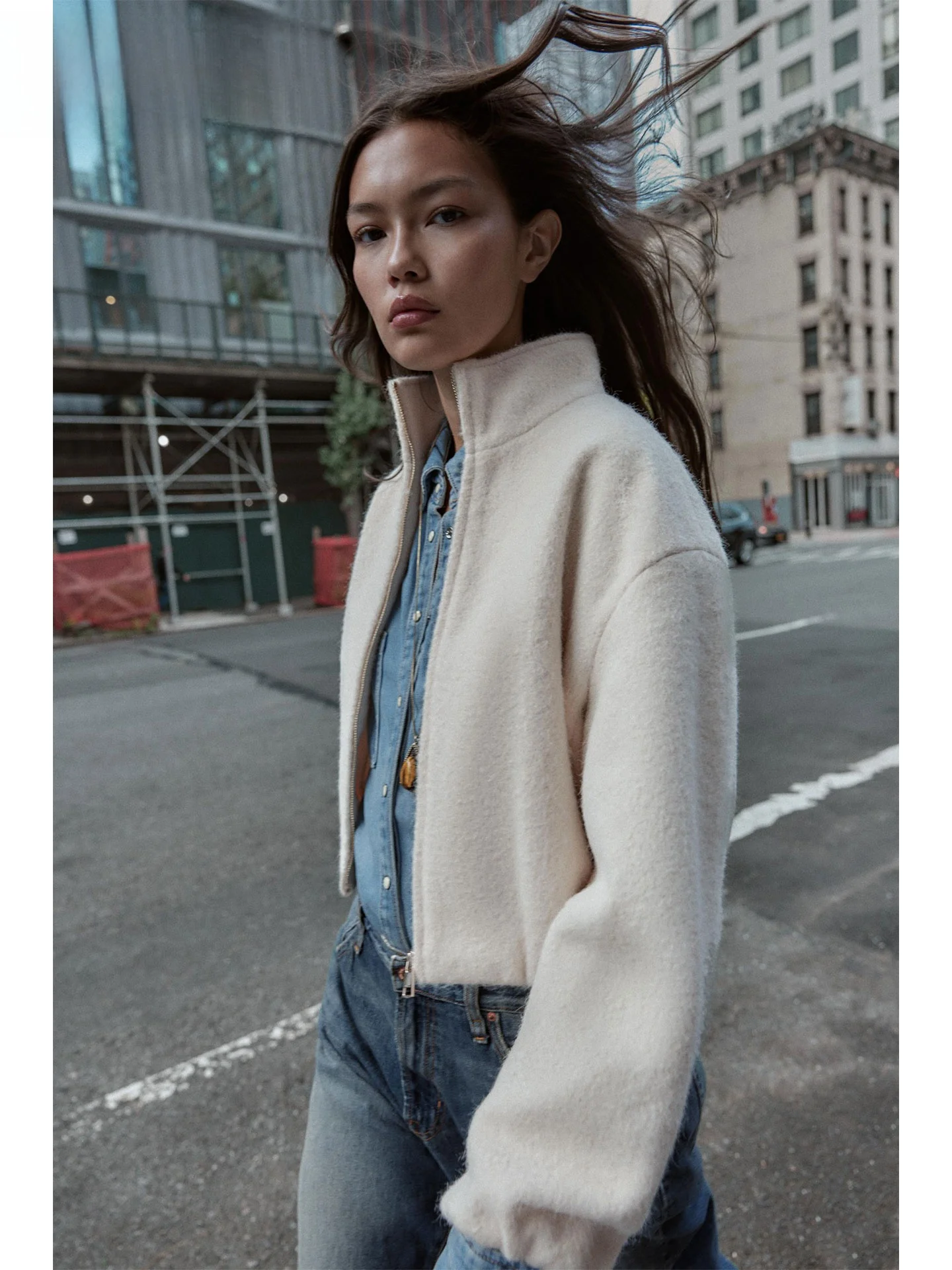 

Faionable Simple Stand Collar Bead Woolen Jaet Outerwear for Women Autumn Winter New Arrival ZAPRHA 2025 638258