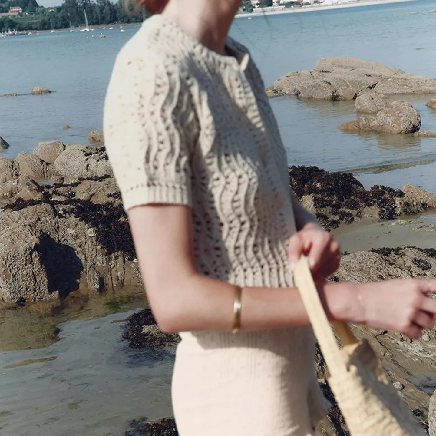 

Faionable Hollow out Knitted Jaet Women's Sle Summer New Arrival Polyester Fiber round Ne ort Sve Open Cardigan