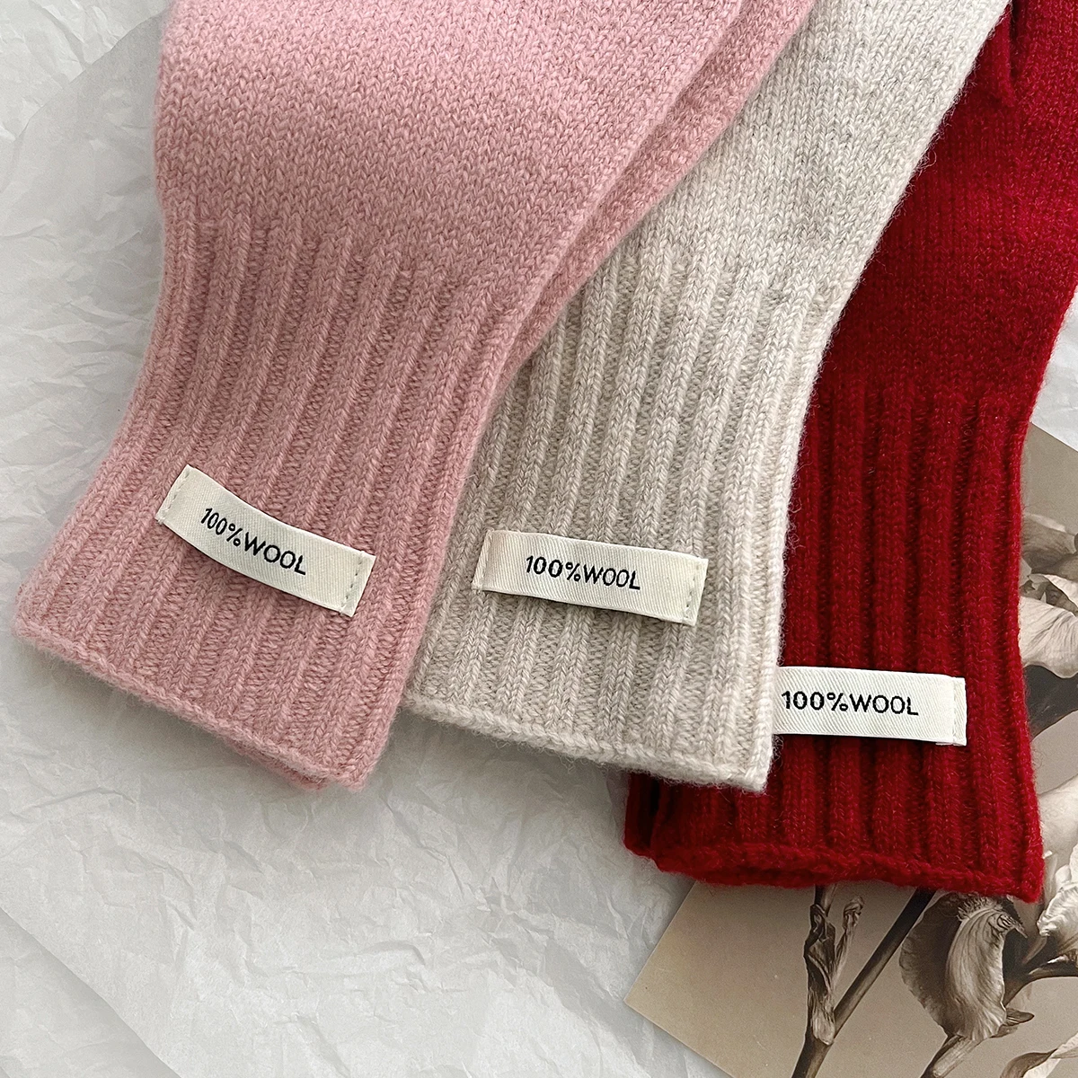 New 100% Wool Gloves Lady Touchscreen Finger Hole Winter Autumn Women Warm Wrist Length Classic Knitted Gloves Female Mitten