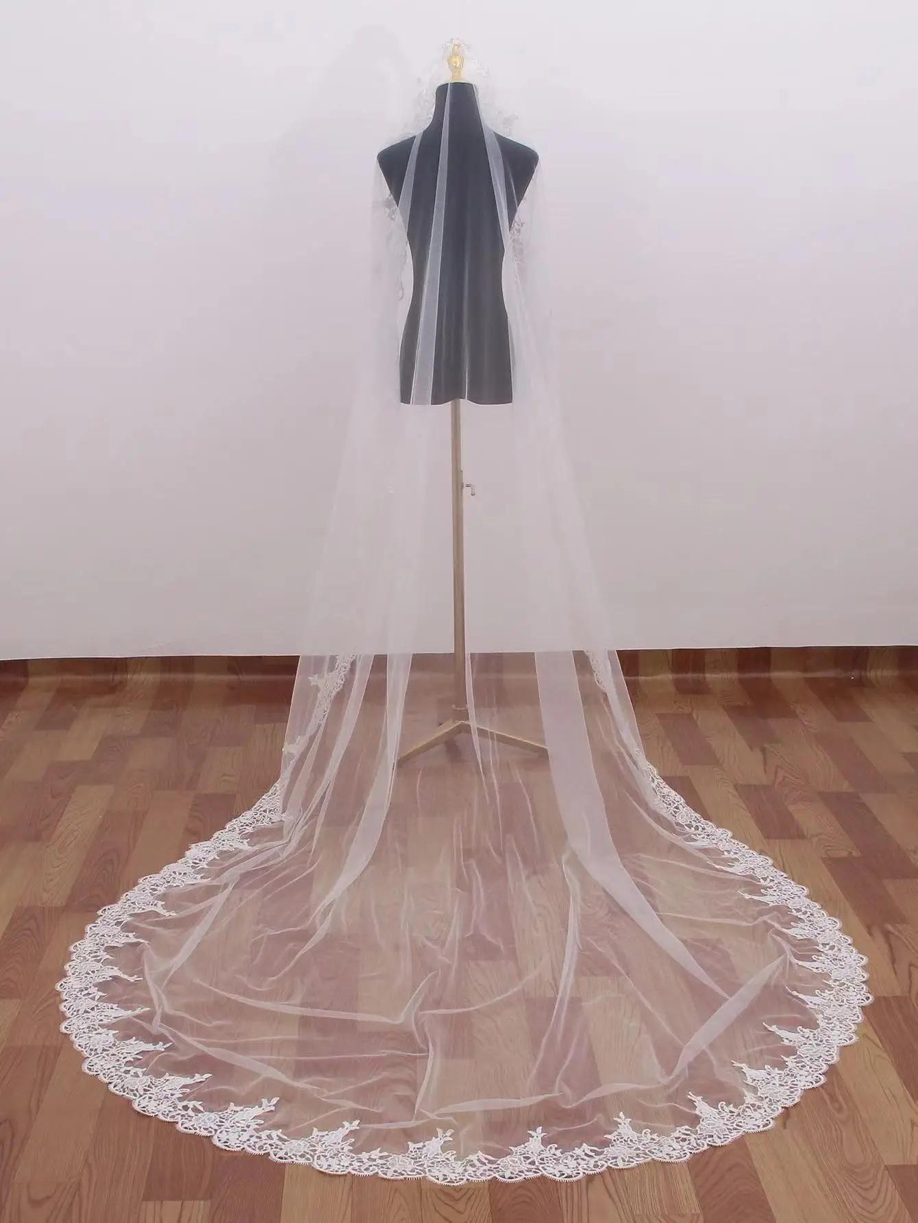 3 Meters Long One-Layer Lace Applique Edge Bridal Veils Soft Tulle Marriage Wedding Accessories image 6