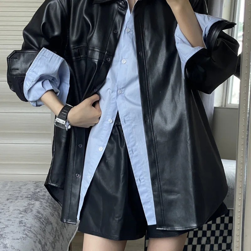 The Black Leather Women's Spring and Autumn New Loose and Thin Simple Biker Style Leather Jacket Shirt Is Worn on The Outside