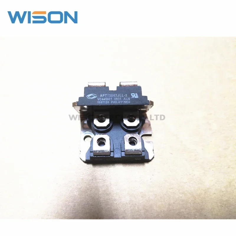 APT12040JVR APT12080JVR APT10026JFLL APT12067JLL-2จัดส่งฟรีใหม่และโมดูลต้นฉบับ