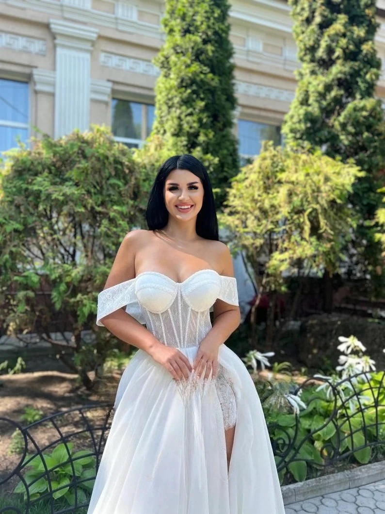 Tulle Beach Corset Wedding Dress Off The Shoulder Wedding Dress A Line Dress Ball Gown Simple Wedding Dresses for Womenbride