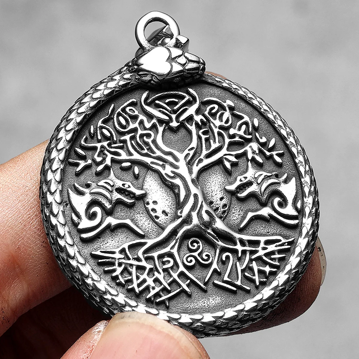 Viking Tree of Life Men Necklace Pendant Stainless Steel Jewelry For Male Women Retro Punk HipHop Accessories Gifts Wholesale